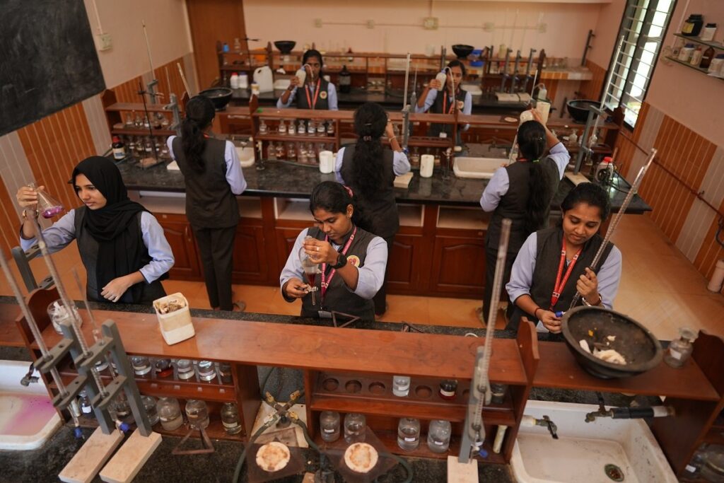 Chemistry Lab (2)